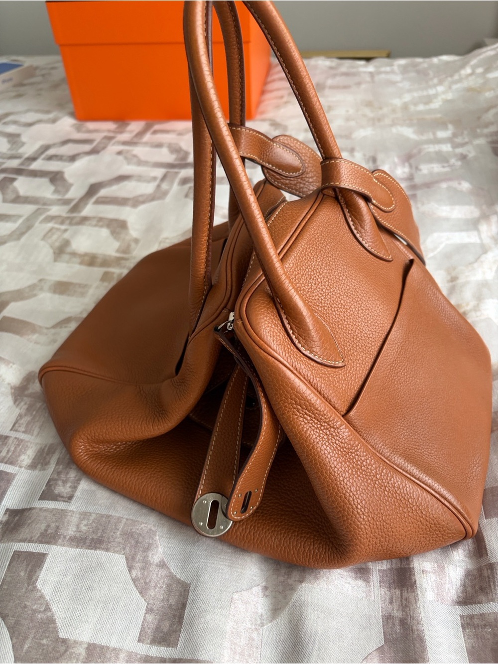 Hermes Brown Leather Shoulder Bag in Tan-Cognac Tone - Picture 4 of 7